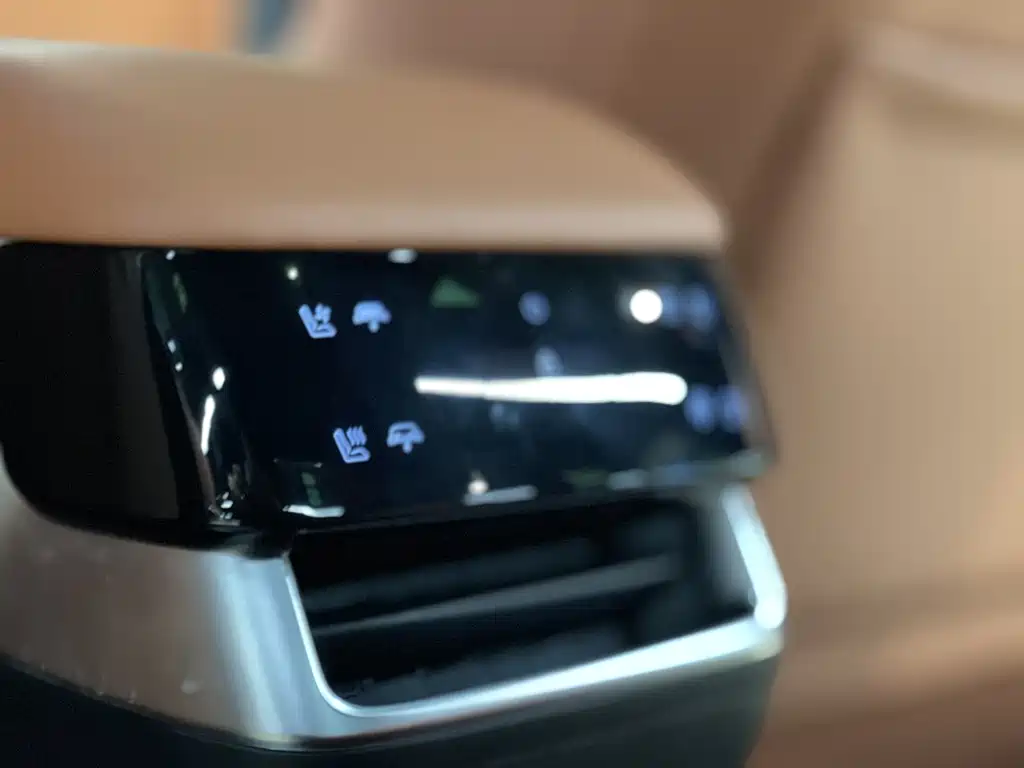 Changan Qiyuan Changan Qiyuan E07 2025 EREV FWD 39kWh Max Intelligent Driving Edition 2026 - thumbnail 18