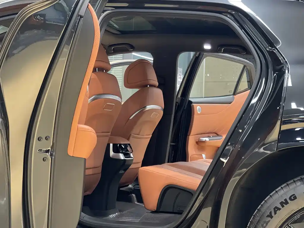 Changan Qiyuan Changan Qiyuan E07 2025 EREV FWD 39kWh Max Intelligent Driving Edition 2026 - thumbnail 19