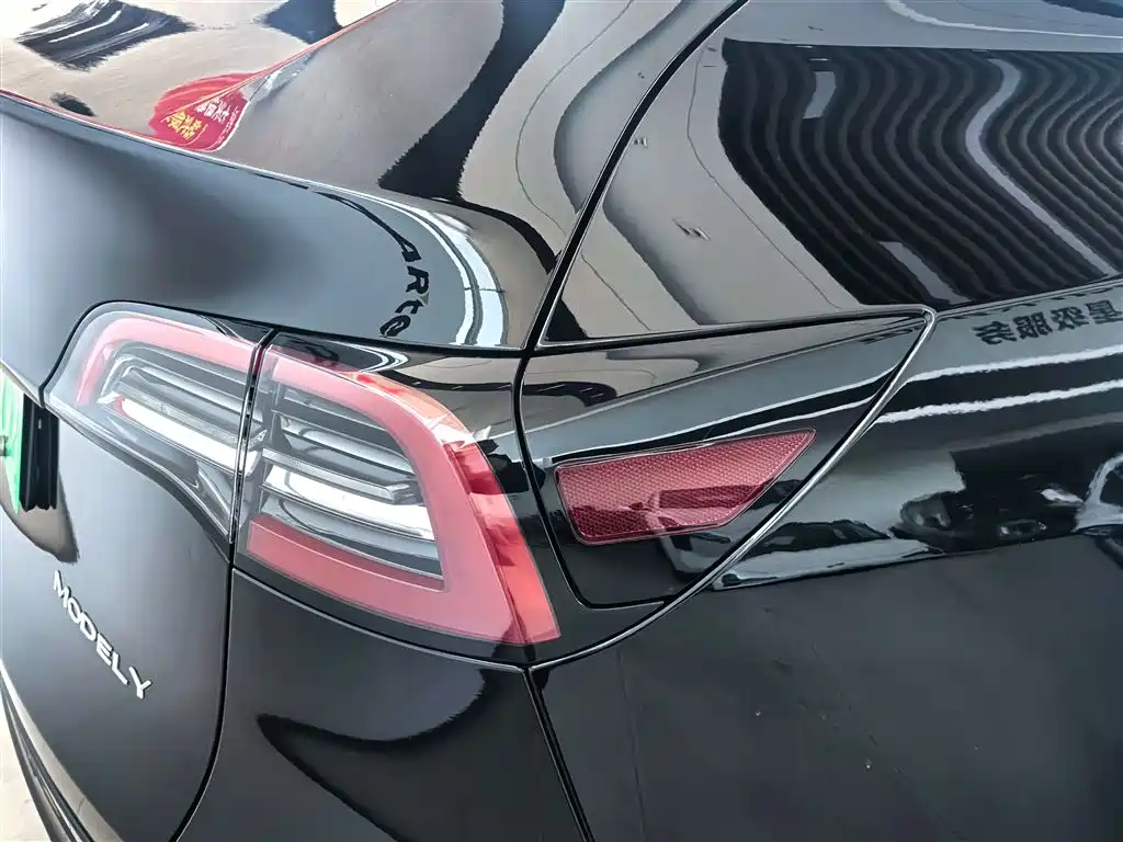 Tesla Model Y 2022 Rear-Wheel Drive 2023 - thumbnail 6