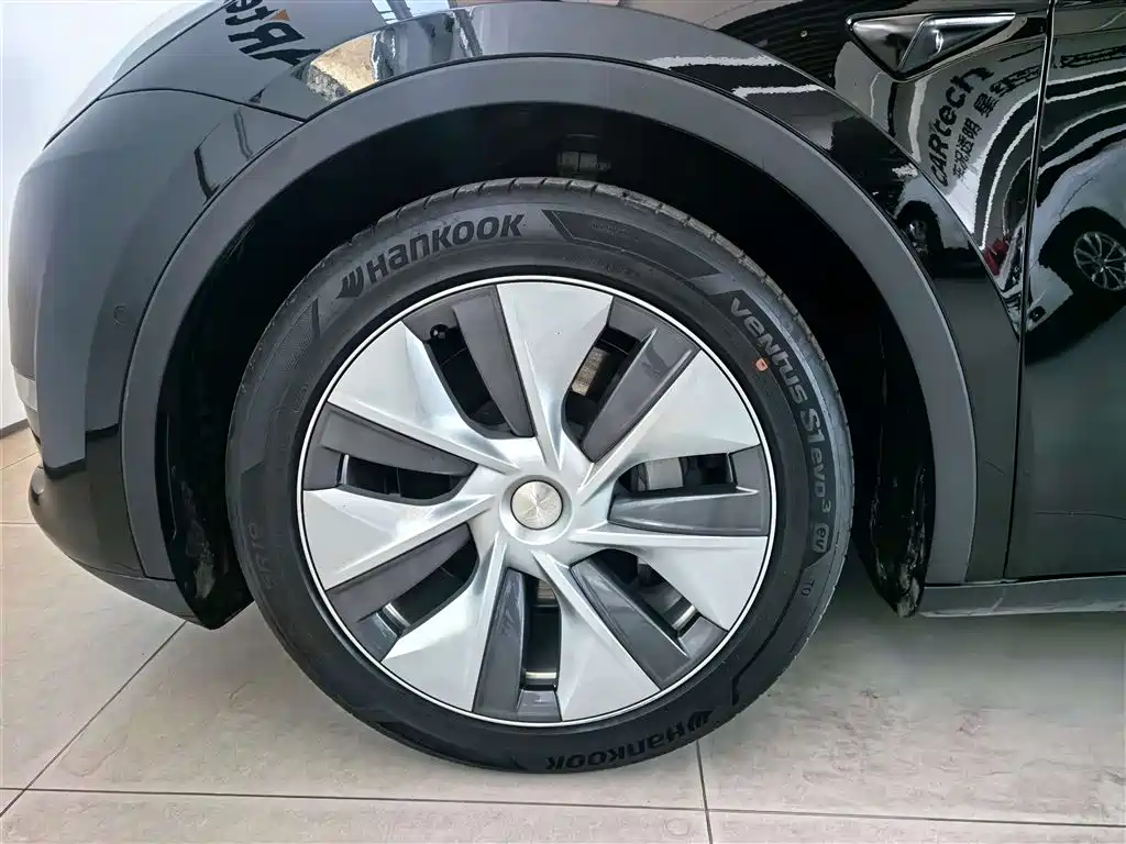 Tesla Model Y 2022 Rear-Wheel Drive 2023 - thumbnail 7