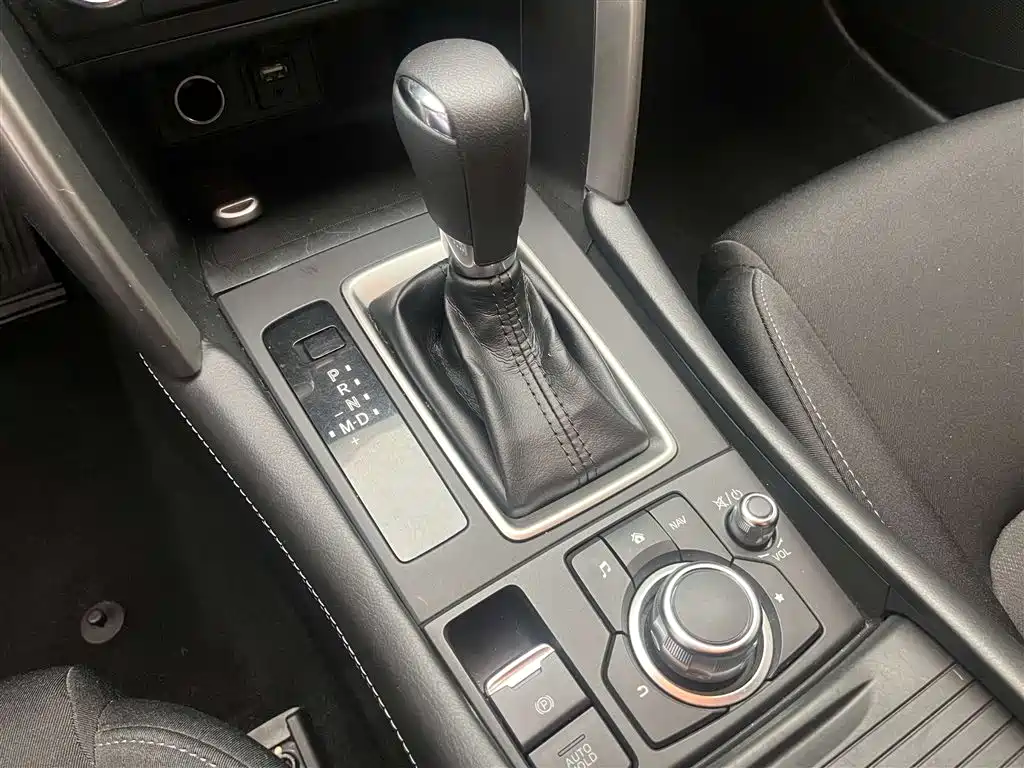 Mazda Mazda CX-4 2018 2.0L Automatic FWD Blue Sky Vitality Edition China V 2019 - thumbnail 15