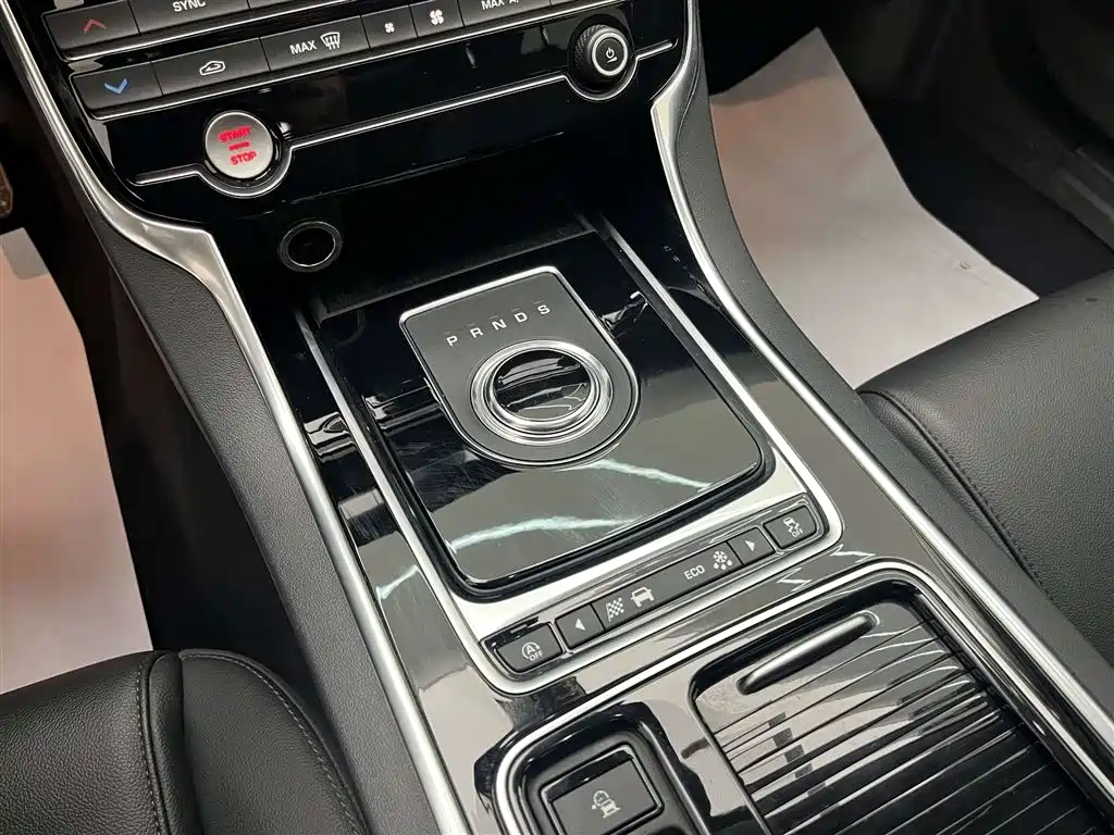 Jaguar Jaguar XEL 2019 2.0T 200PS Elite Edition 2019 - thumbnail 15