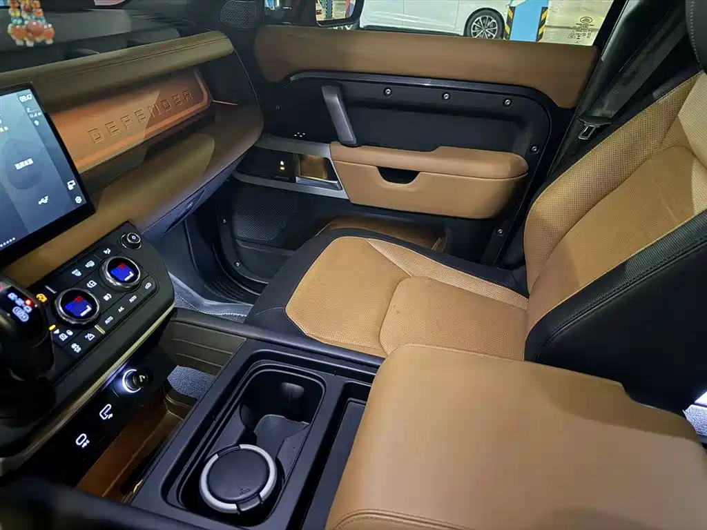Land Rover Land Rover Defender 2023 110 3.0T P400 X-DYNAMIC HSE 2023 - thumbnail 7