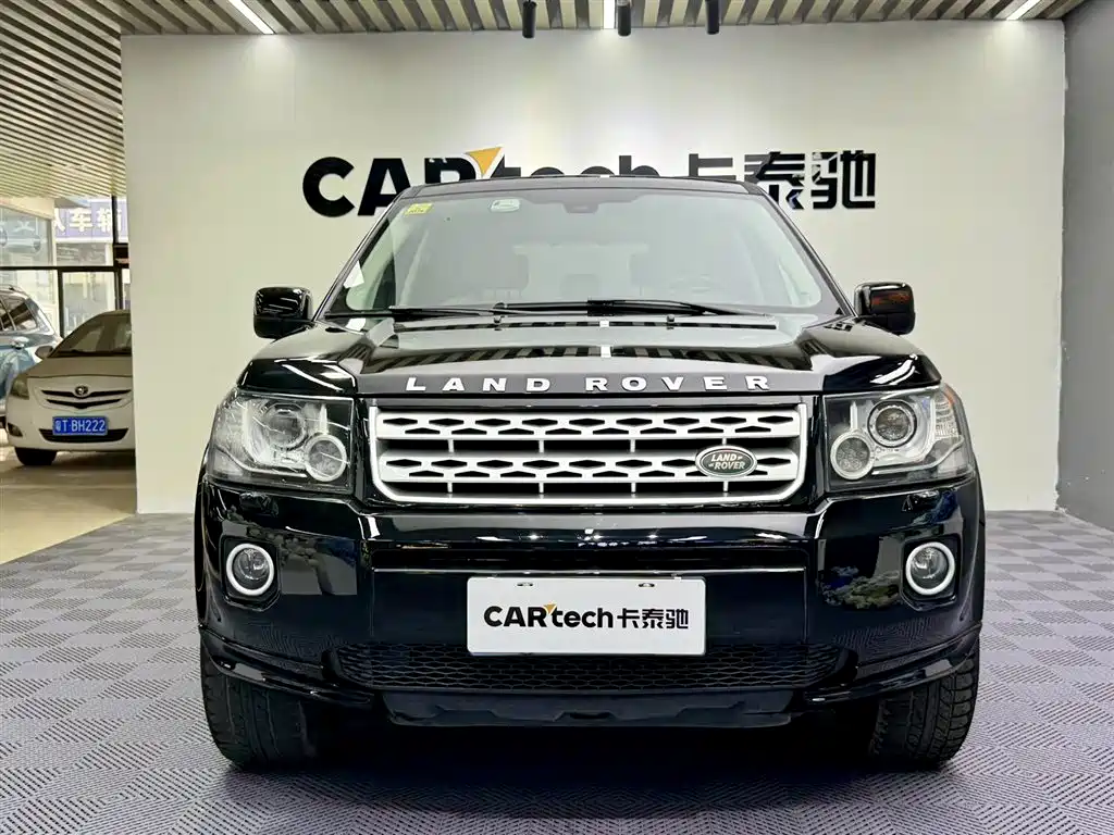 Land Rover Land Rover Freelander 2 2013 2.0T Si4 SE Gasoline Version 2013 - thumbnail 2