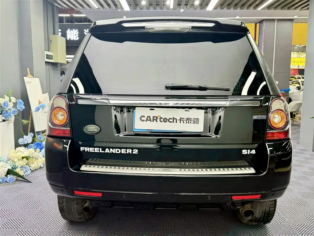 Land Rover Land Rover Freelander 2 2013 2.0T Si4 SE Gasoline Version 2013 - thumbnail 3