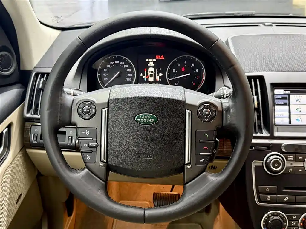 Land Rover Land Rover Freelander 2 2013 2.0T Si4 SE Gasoline Version 2013 - thumbnail 9