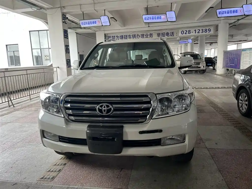Toyota Toyota Land Cruiser 2011 4.0L Automatic 2011 - thumbnail 3