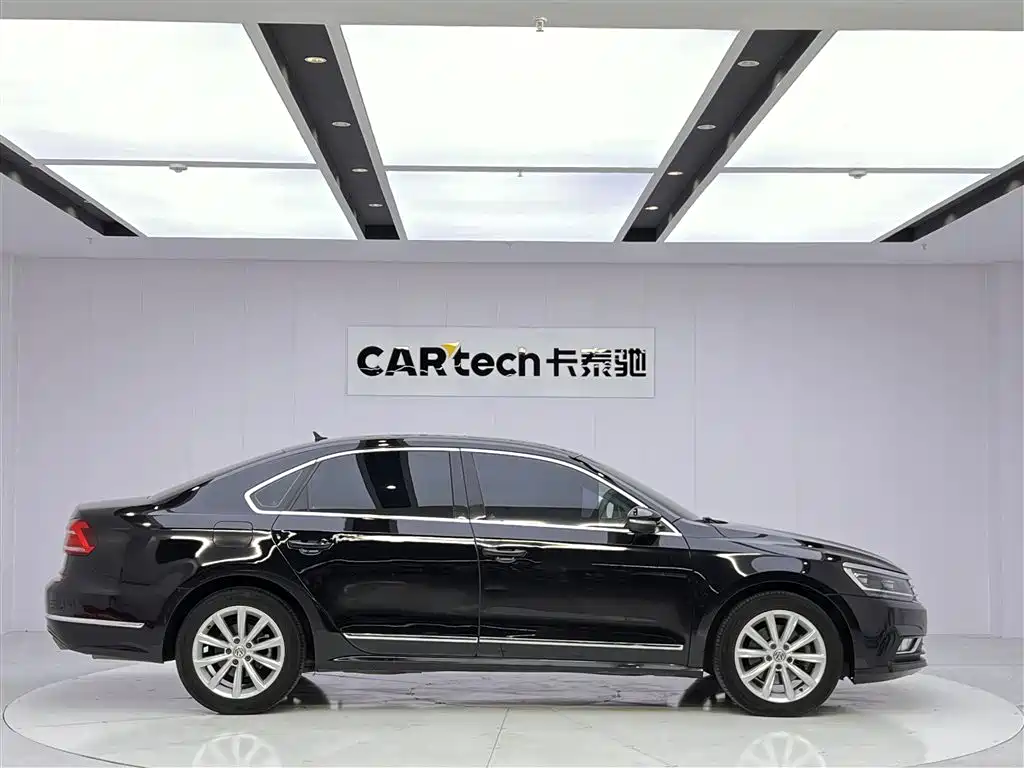 Volkswagen Volkswagen Passat 2017 330TSI DSG Zunrong Edition 2017 - thumbnail 4