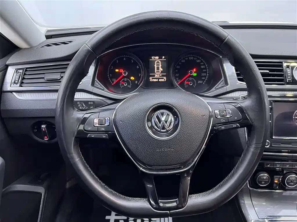 Volkswagen Volkswagen Passat 2017 330TSI DSG Zunrong Edition 2017 - thumbnail 15