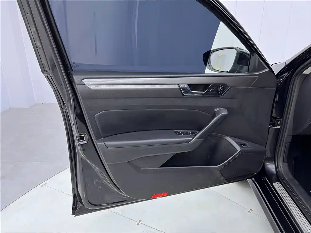 Volkswagen Volkswagen Passat 2017 330TSI DSG Zunrong Edition 2017 - thumbnail 17