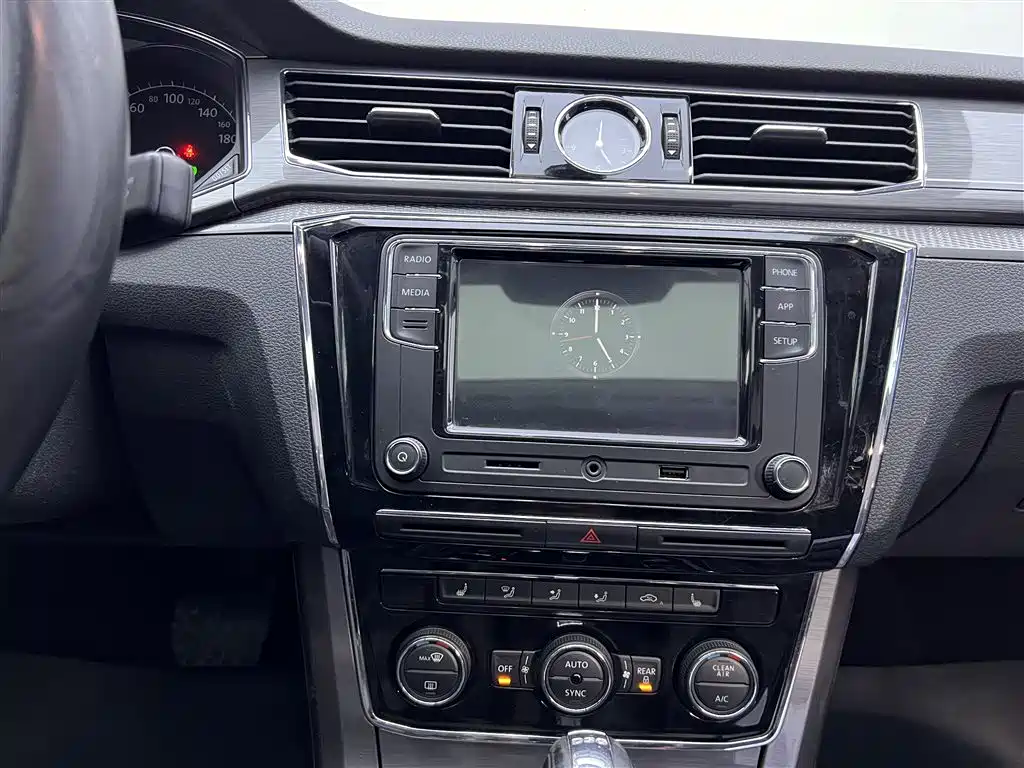 Volkswagen Volkswagen Passat 2017 330TSI DSG Zunrong Edition 2017 - thumbnail 23