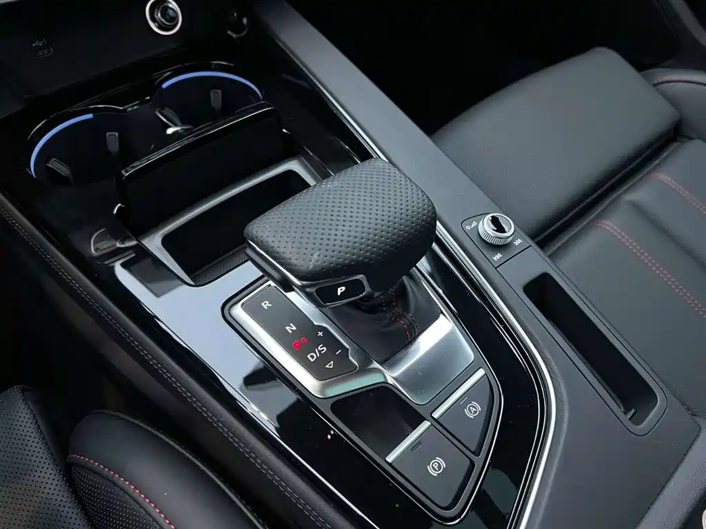 Audi Audi A4L 2025 2 Million Edition 40 TFSI Fashion Dynamic 2026 - thumbnail 12