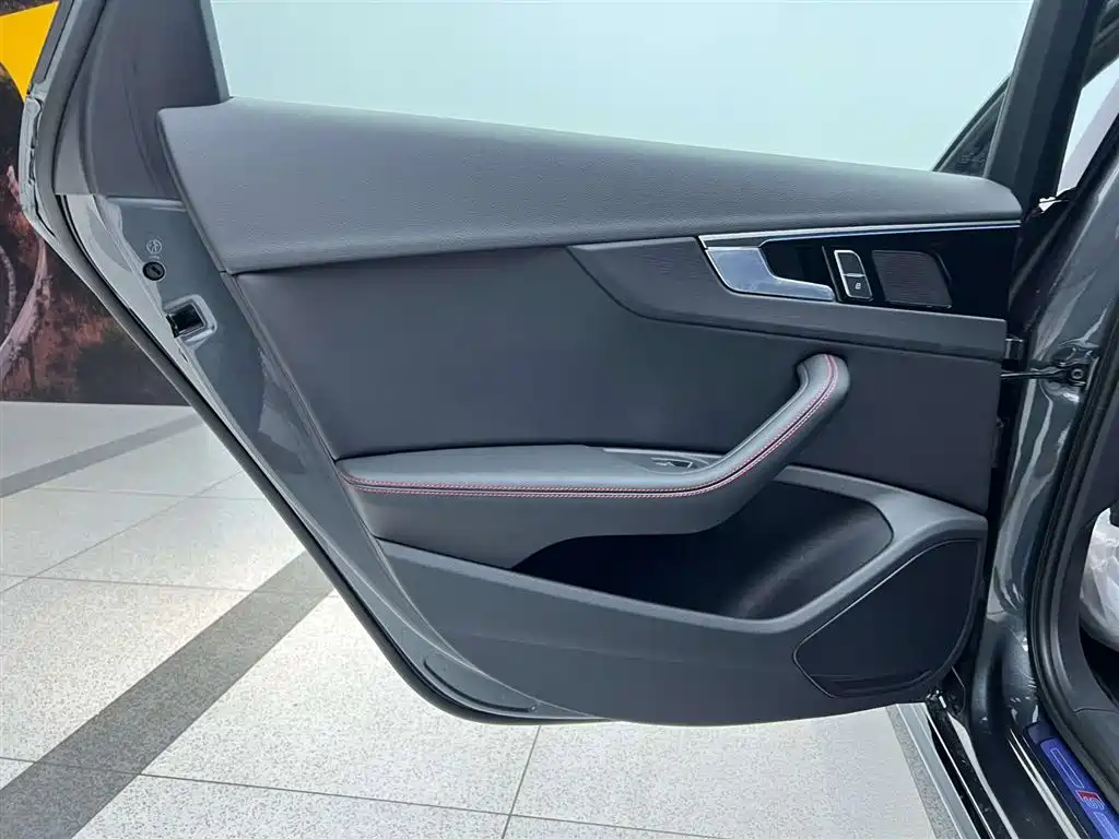 Audi Audi A4L 2025 2 Million Edition 40 TFSI Fashion Dynamic 2026 - thumbnail 18