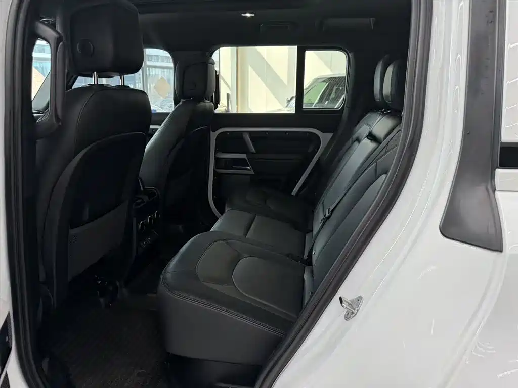 Land Rover Land Rover Defender 2023 110 3.0T P400 X-DYNAMIC HSE 2023 - thumbnail 7
