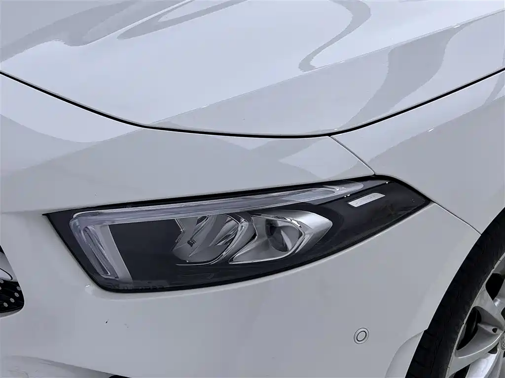 Mercedes-Benz Mercedes-Benz A-Class 2020 Facelift A 200 L Sport Sedan Fashion Edition 2020 - thumbnail 9