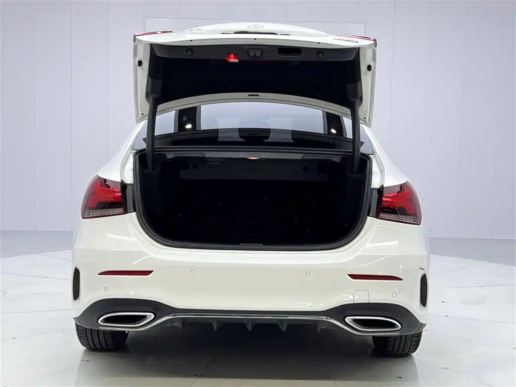 Mercedes-Benz Mercedes-Benz A-Class 2020 Facelift A 200 L Sport Sedan Fashion Edition 2020 - thumbnail 13