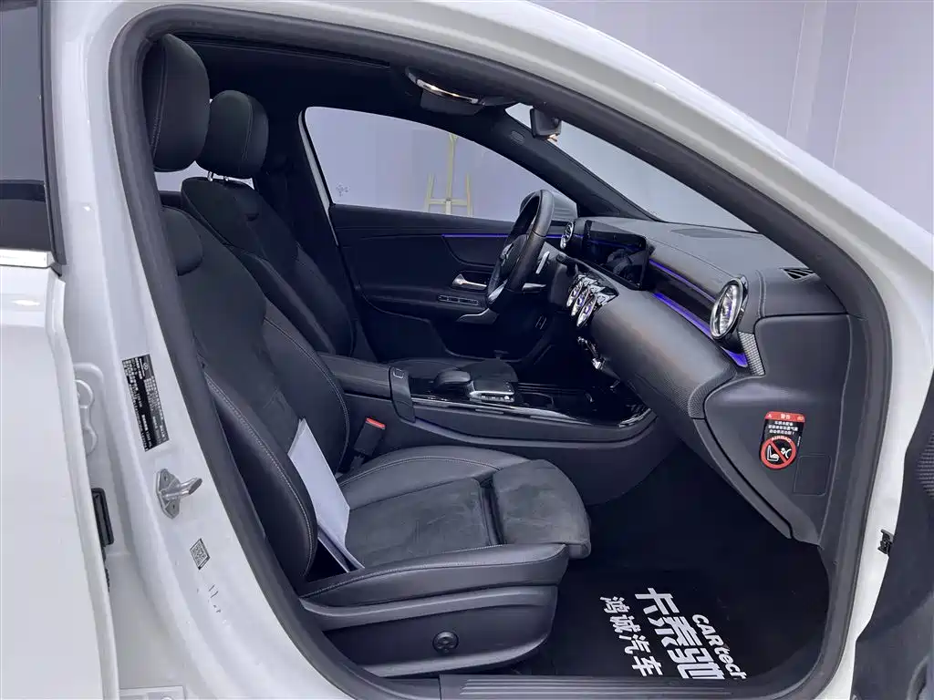 Mercedes-Benz Mercedes-Benz A-Class 2020 Facelift A 200 L Sport Sedan Fashion Edition 2020 - thumbnail 19