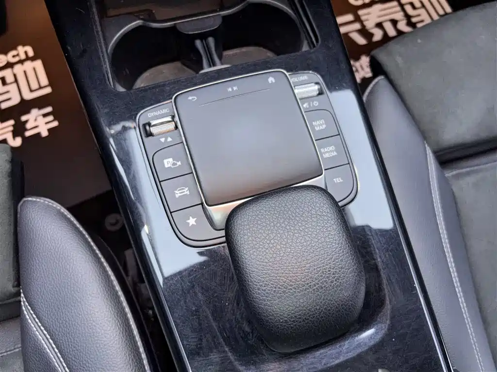 Mercedes-Benz Mercedes-Benz A-Class 2020 Facelift A 200 L Sport Sedan Fashion Edition 2020 - thumbnail 22