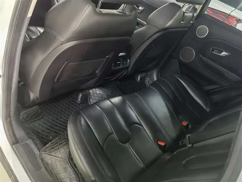 Land Rover Land Rover Range Rover Evoque 2015 2.0T 5-door SE 2015 - thumbnail 14