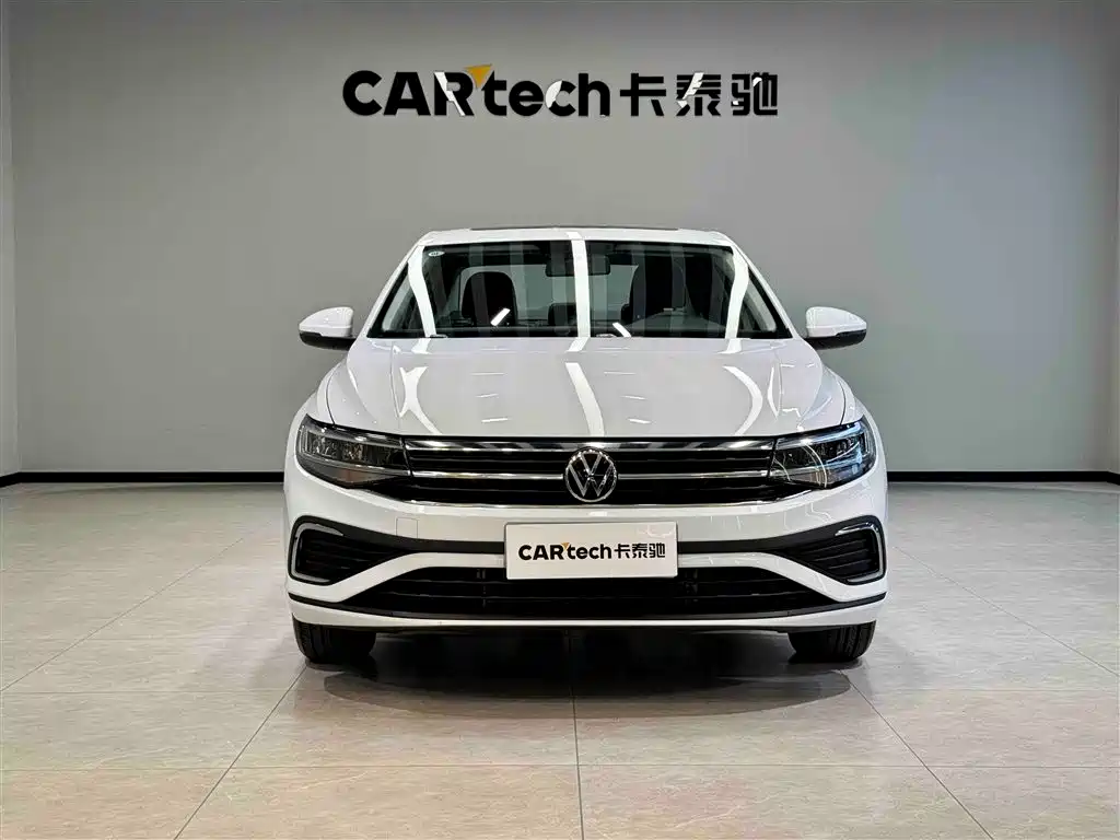 Volkswagen Bora 2025 Facelift 200TSI DSG Yuexing Navigation Edition 2025 - thumbnail 3