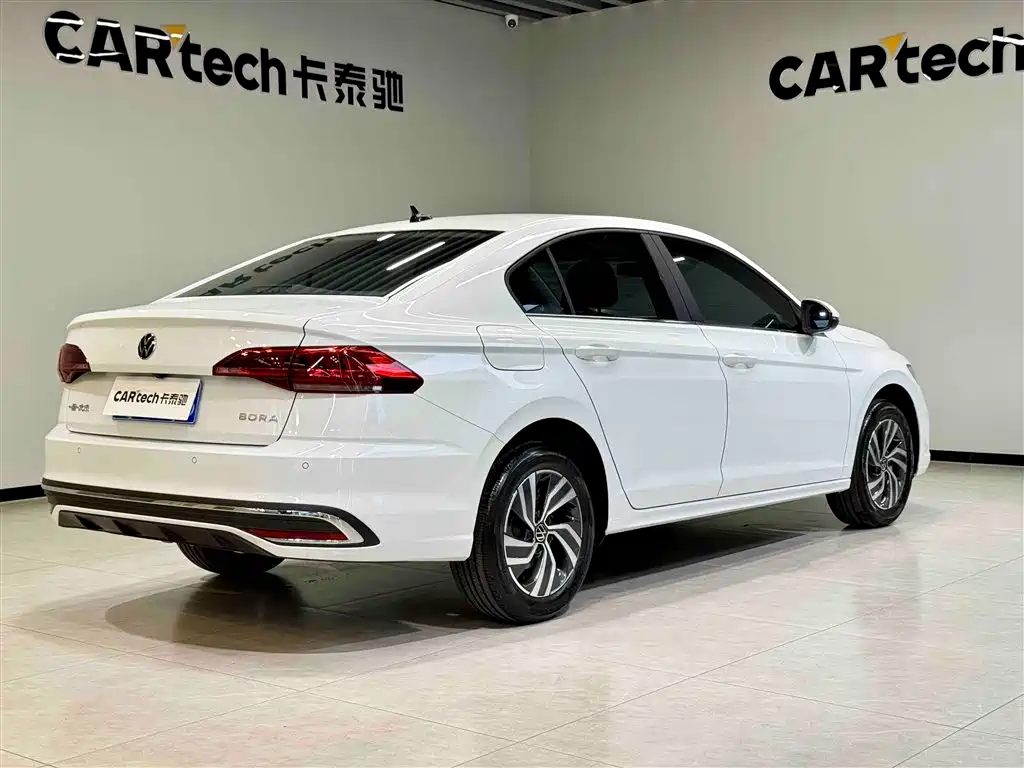 Volkswagen Bora 2025 Facelift 200TSI DSG Yuexing Navigation Edition 2025 - thumbnail 4
