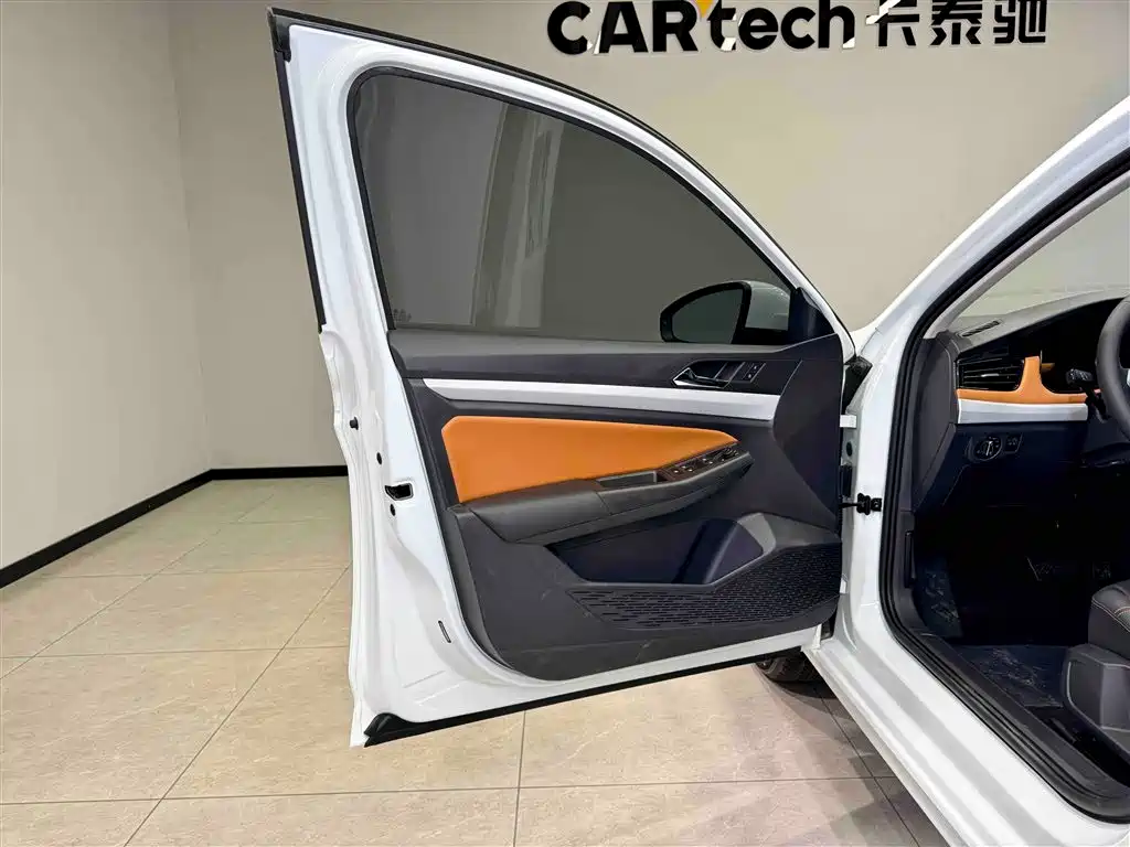 Volkswagen Bora 2025 Facelift 200TSI DSG Yuexing Navigation Edition 2025 - thumbnail 17