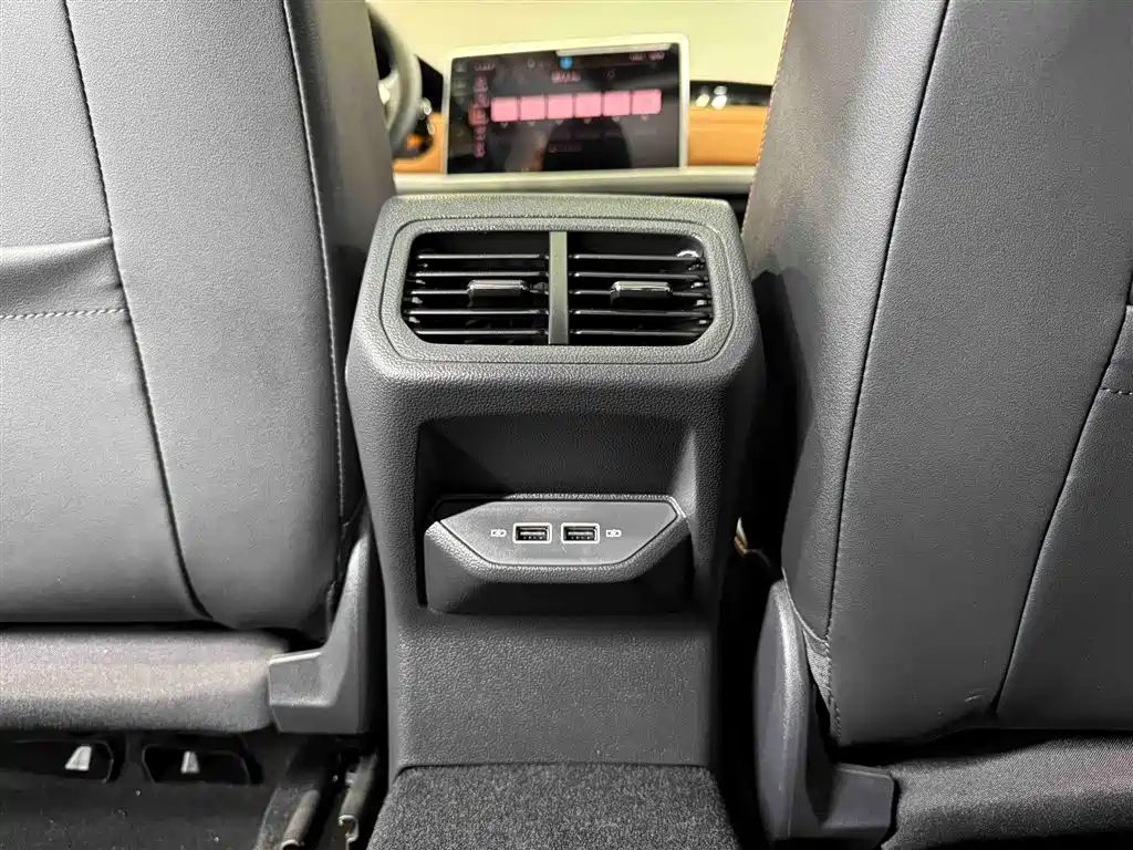 Volkswagen Bora 2025 Facelift 200TSI DSG Yuexing Navigation Edition 2025 - thumbnail 28