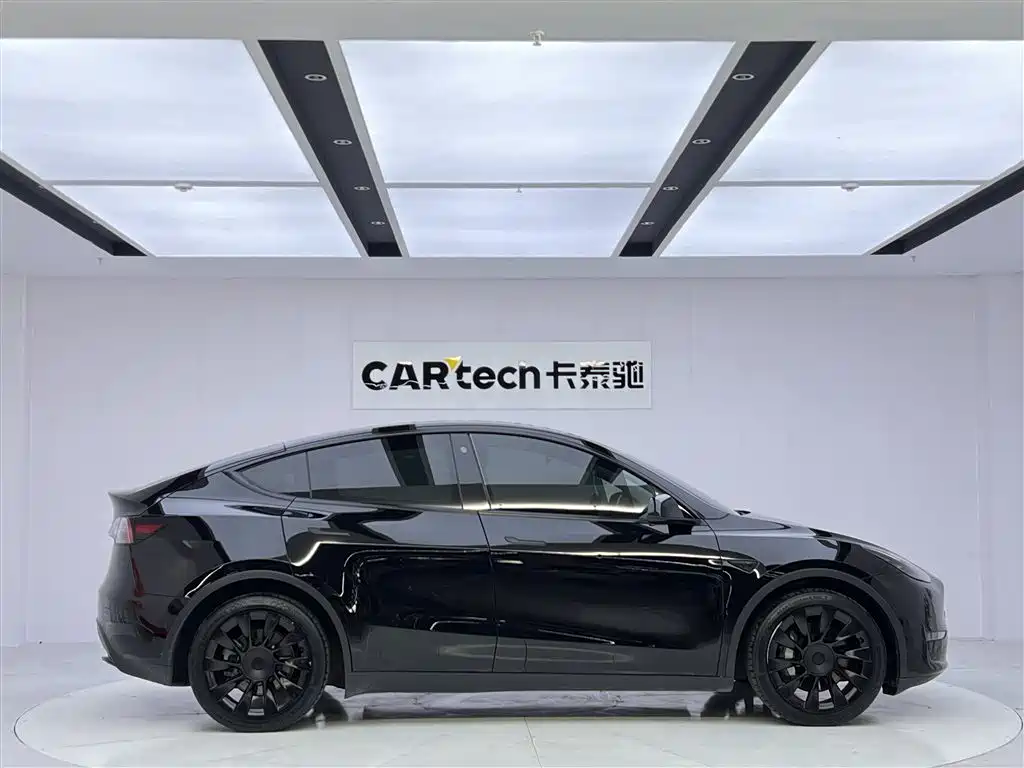 Tesla Model Y 2021 Long Range AWD 2021 - thumbnail 4