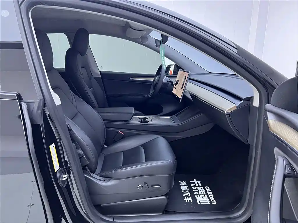 Tesla Model Y 2021 Long Range AWD 2021 - thumbnail 19