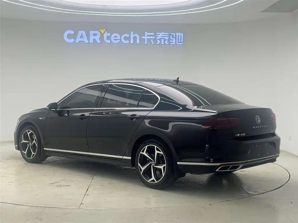 Volkswagen Magotan 2023 2 Million Commemorative Edition 330TSI DSG Luxury 2023 - thumbnail 4