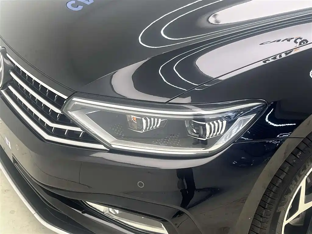 Volkswagen Magotan 2023 2 Million Commemorative Edition 330TSI DSG Luxury 2023 - thumbnail 6