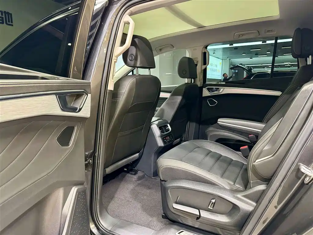Volkswagen Volkswagen Talagon 2022 380TSI AWD Luxury Edition Pro 6-Seater 2023 - thumbnail 20