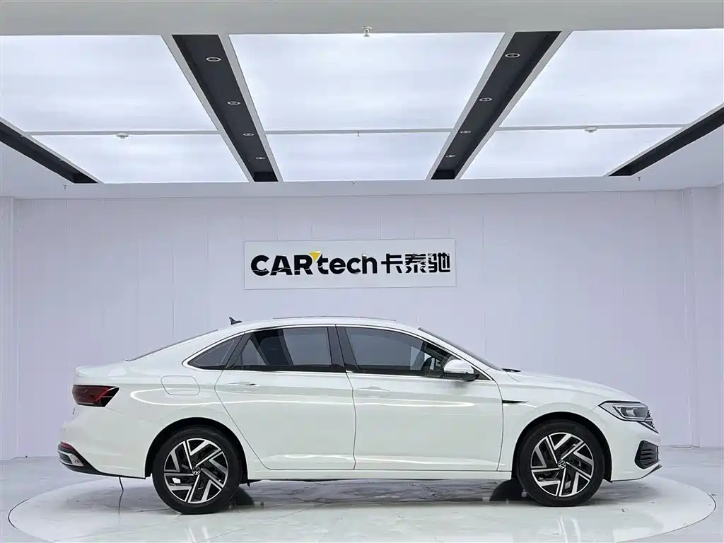 Volkswagen Volkswagen Sagitar 2023 300TSI DSG Beyond Edition 2023 - thumbnail 4