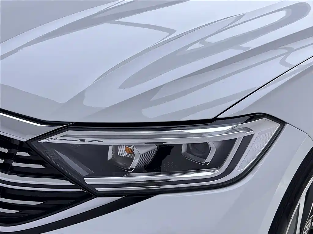 Volkswagen Volkswagen Sagitar 2023 300TSI DSG Beyond Edition 2023 - thumbnail 9