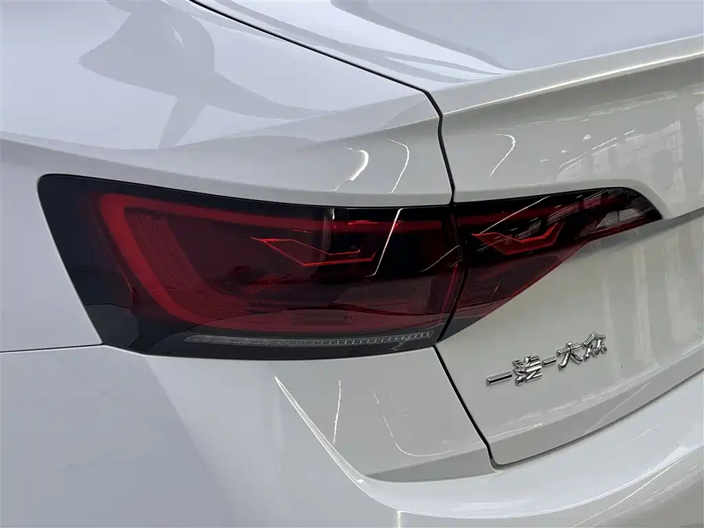 Volkswagen Volkswagen Sagitar 2023 300TSI DSG Beyond Edition 2023 - thumbnail 10
