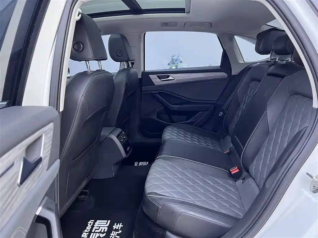 Volkswagen Volkswagen Sagitar 2023 300TSI DSG Beyond Edition 2023 - thumbnail 20