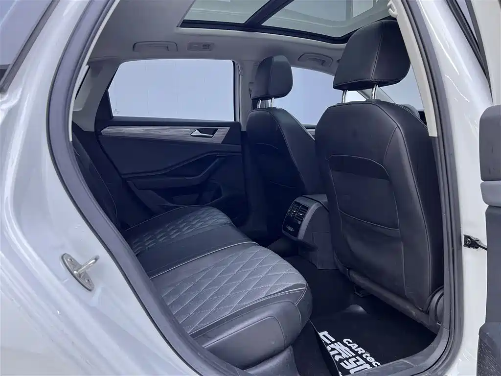 Volkswagen Volkswagen Sagitar 2023 300TSI DSG Beyond Edition 2023 - thumbnail 23