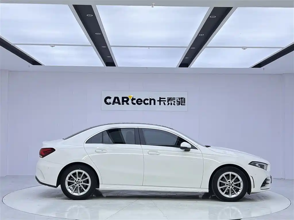 Mercedes-Benz Mercedes-Benz A-Class 2020 A 200 L Sport Sedan 2022 - thumbnail 4