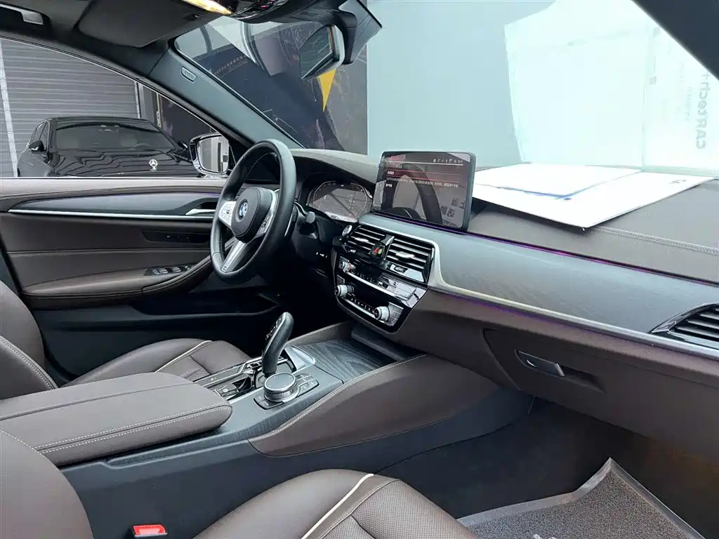 BMW BMW 5 Series 2023 530Li Leading Model M Sport Package 2023 - thumbnail 22