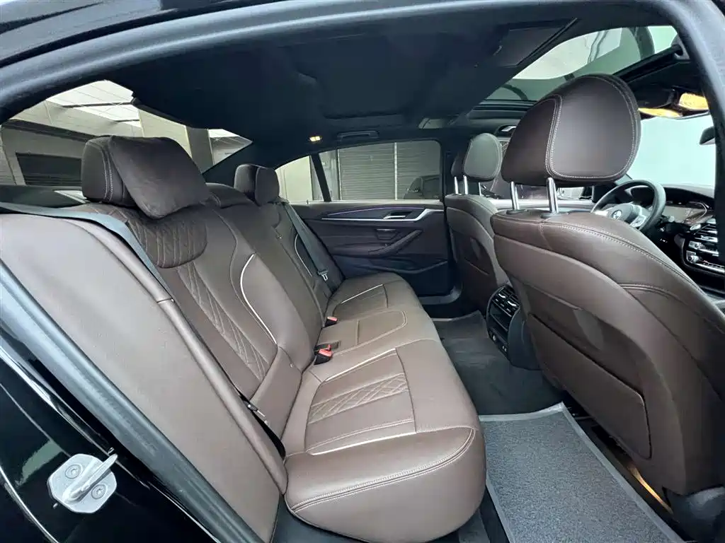 BMW BMW 5 Series 2023 530Li Leading Model M Sport Package 2023 - thumbnail 26