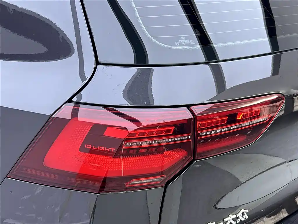 Volkswagen Golf GTI 2023 380TSI DSG GTI 2025 - thumbnail 10
