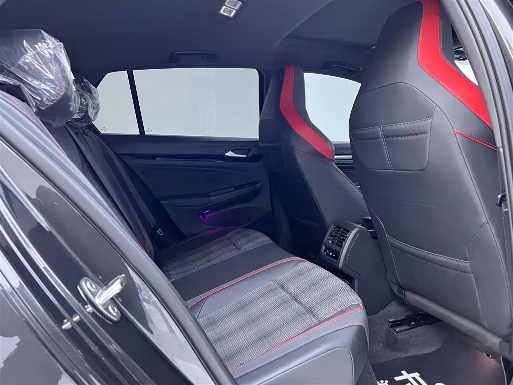 Volkswagen Golf GTI 2023 380TSI DSG GTI 2025 - thumbnail 26
