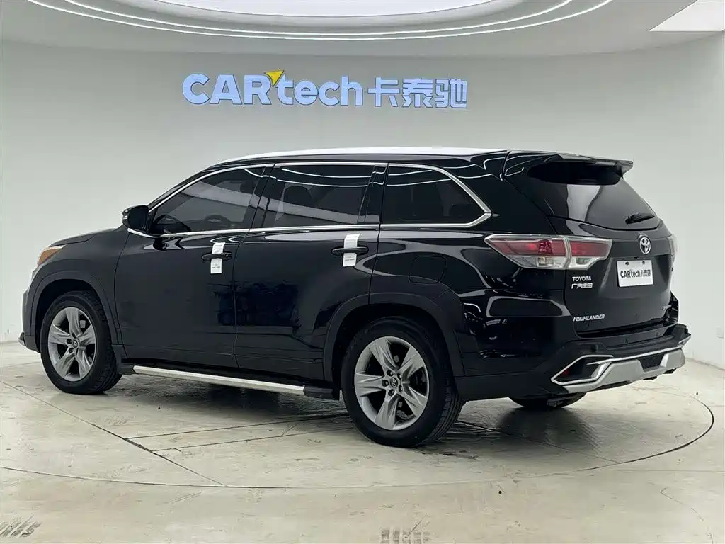 Toyota Highlander 2017 2.0T AWD Luxury Edition 7-Seater 2018 - thumbnail 4