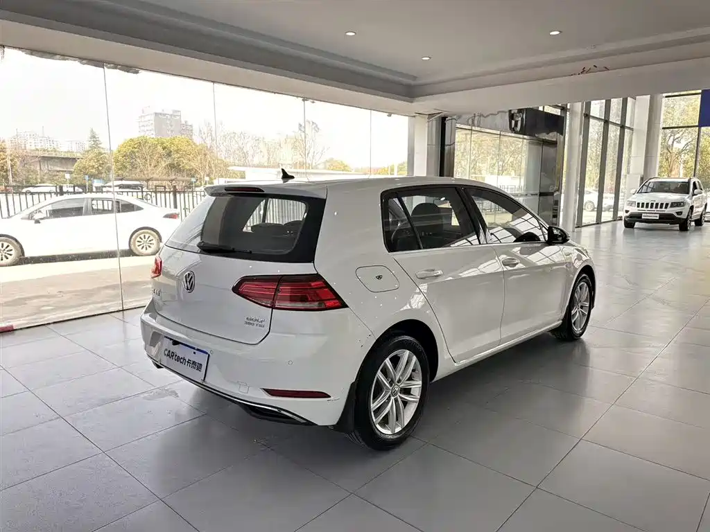 Volkswagen Volkswagen Golf 2019 - thumbnail 4