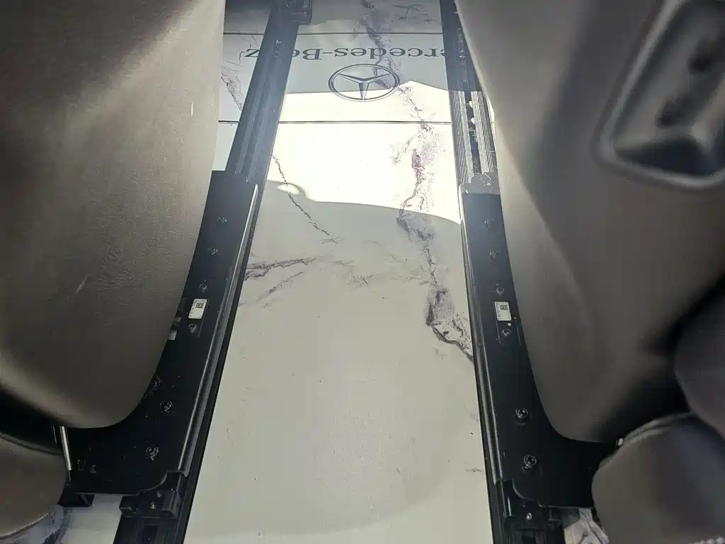 Mercedes-Benz Mercedes-Benz V-Class 2022 V 260 L Long Wheelbase Luxury Edition 2023 - thumbnail 22