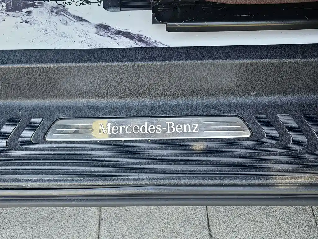 Mercedes-Benz Mercedes-Benz V-Class 2022 V 260 L Long Wheelbase Luxury Edition 2023 - thumbnail 25