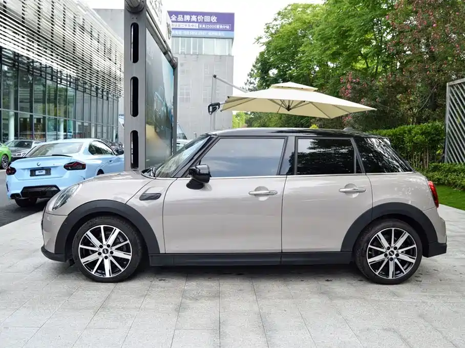 MINI MINI 2022 1.5T COOPER Artist 5-Door 2022 - thumbnail 2