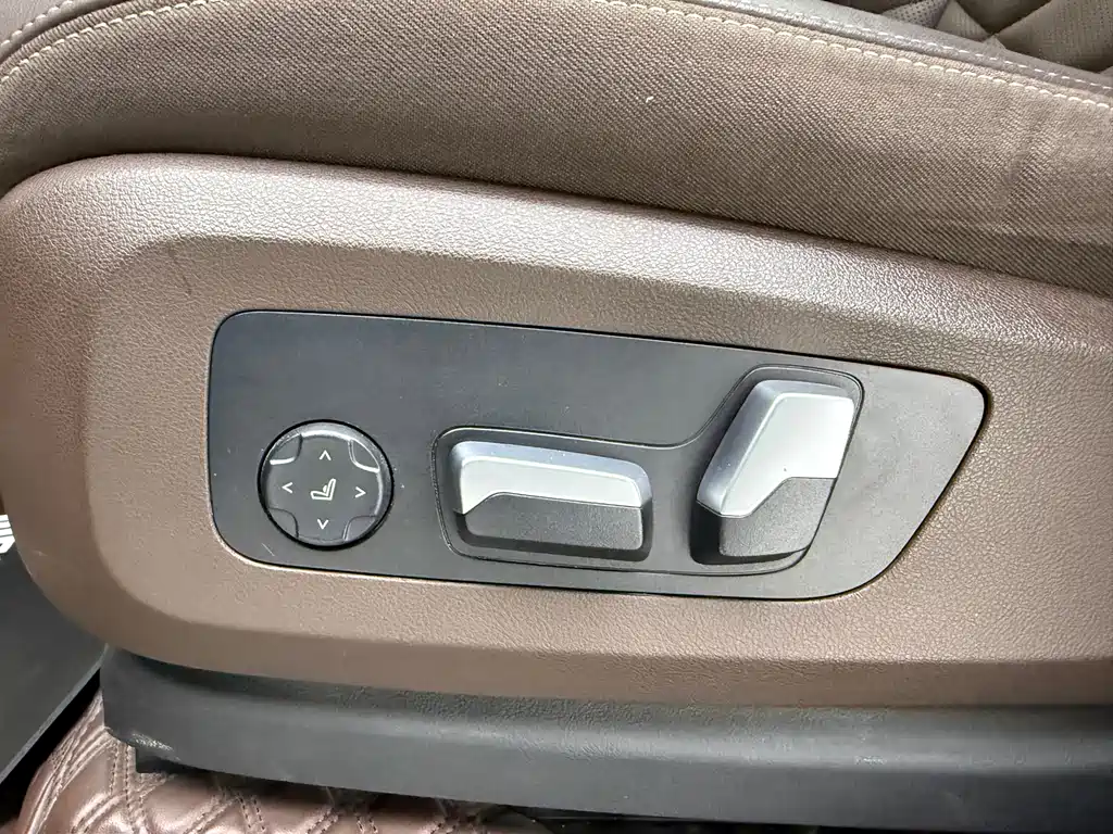 BMW BMW X5 2023 xDrive30Li Premium M Sport Package 2024 - thumbnail 17