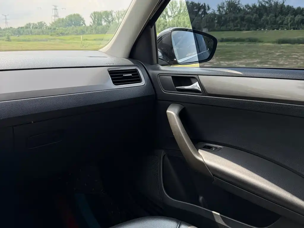 Volkswagen Santana 2016 1.6L Automatic Comfort 2016 - thumbnail 14