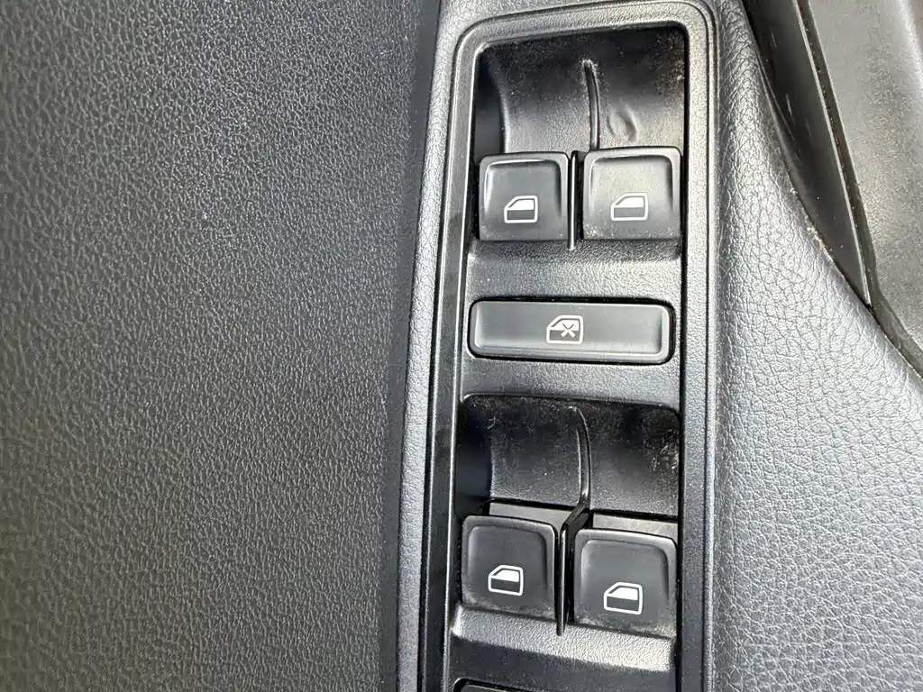 Volkswagen Santana 2016 1.6L Automatic Comfort 2016 - thumbnail 18